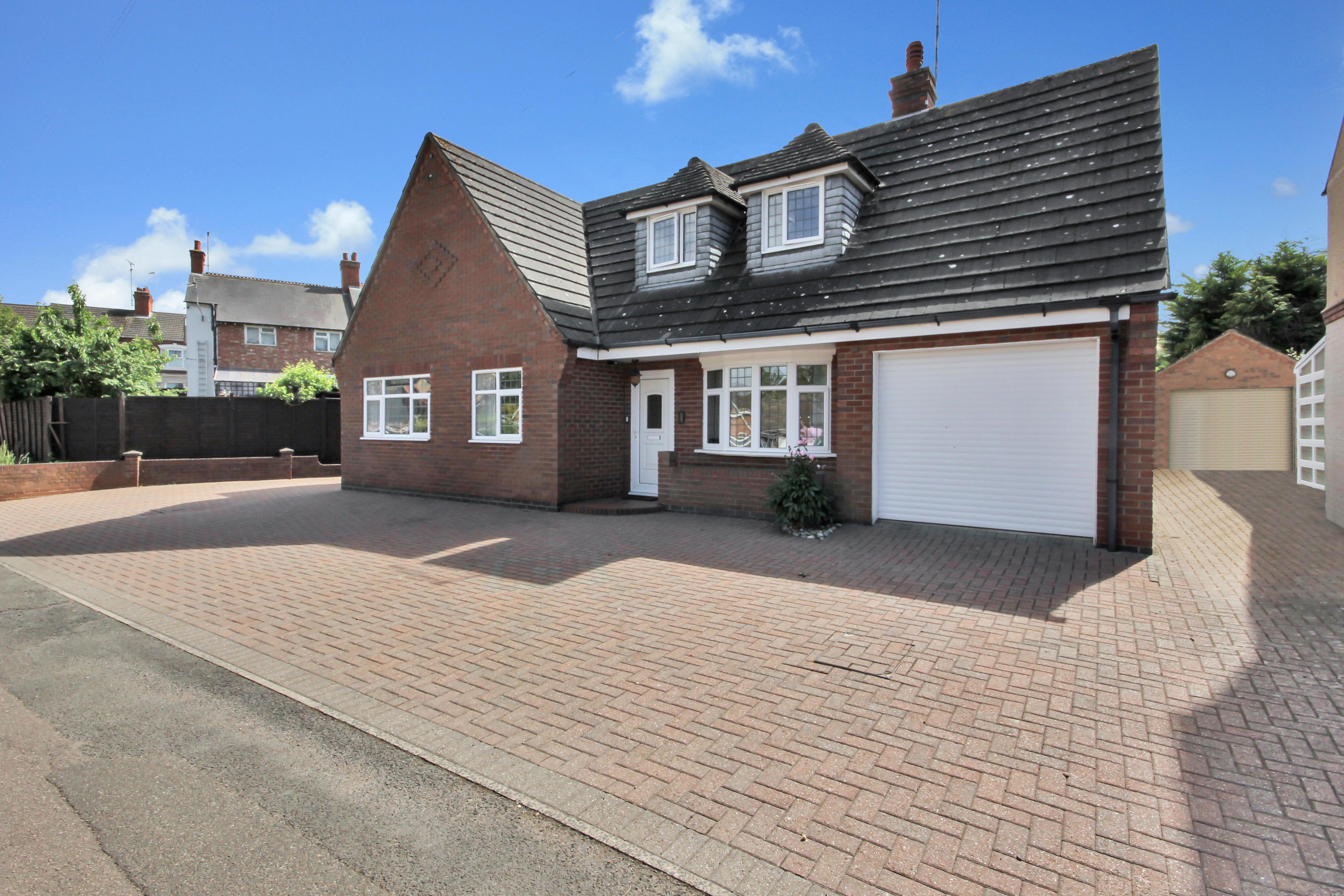 Woodland Road, Rushden